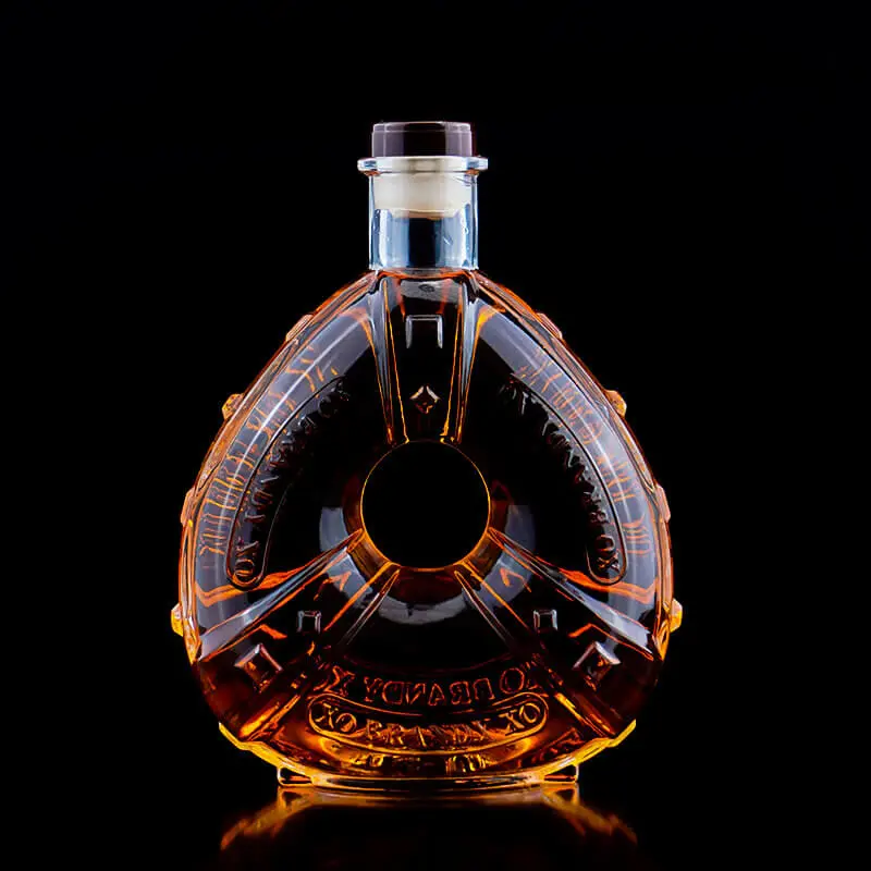 Luxury 700ml Flat Oval Glass Liquor Bottle – Super Clear Empty Spirit Bottle for Vodka, XO with Cork Stopper