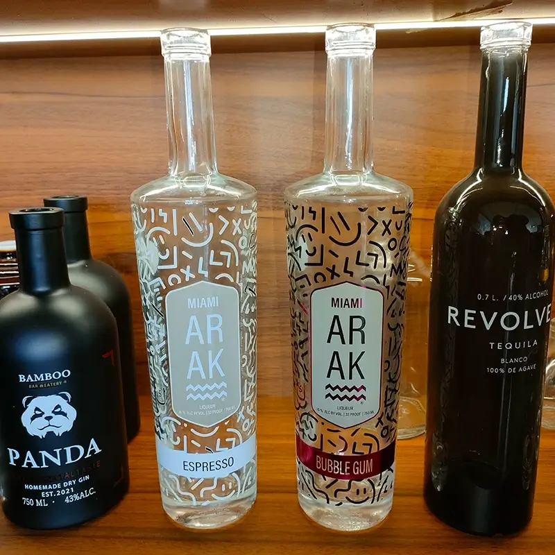 Custom Glass Bottle Manufacturing Guide: How to Build Iconic Packaging with Nuojing Glass