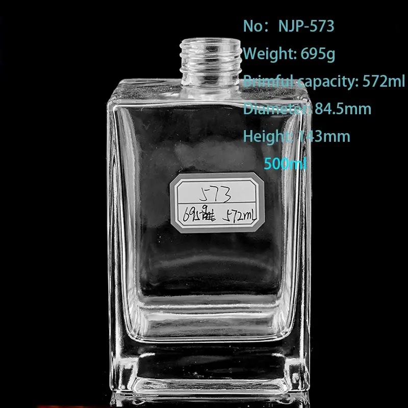 Wholesale 500ml Reed Diffuser Bottle Empty Glass Perfume Aroma Reed Diffuser Bottle Luxury with Wooden Cap